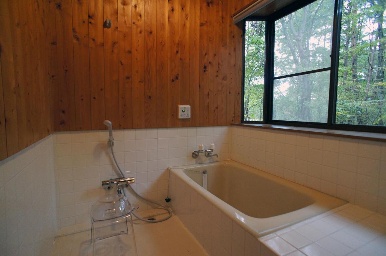 Azumaiokozan Haruna Wing Private Cottage In The Forest Overlooking The Golf Course מראה חיצוני תמונה